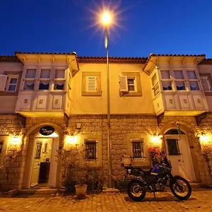 oteli̇ zi̇yaret edi̇n