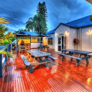 Fraser Coast Tourist Park 4*, Hervey Bay Australia