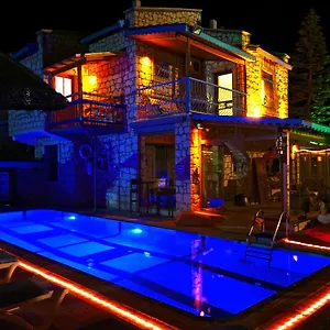oteli̇ zi̇yaret edi̇n